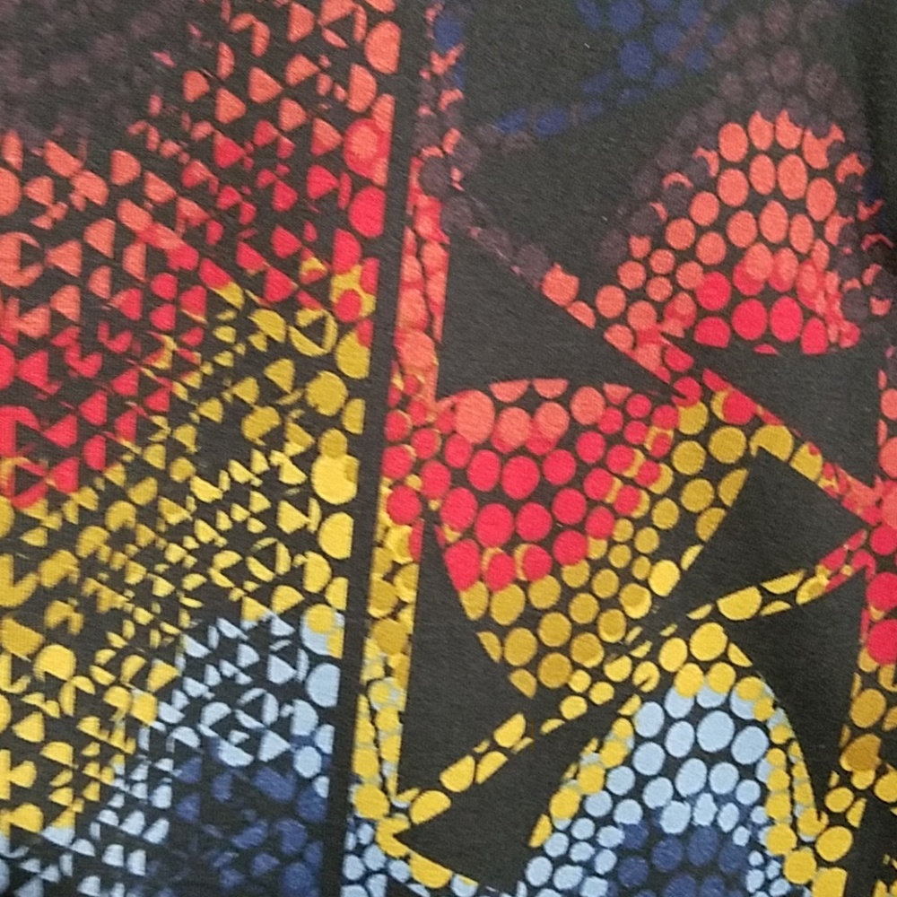 Lularoe Randy Tee - Picture 2 of 3